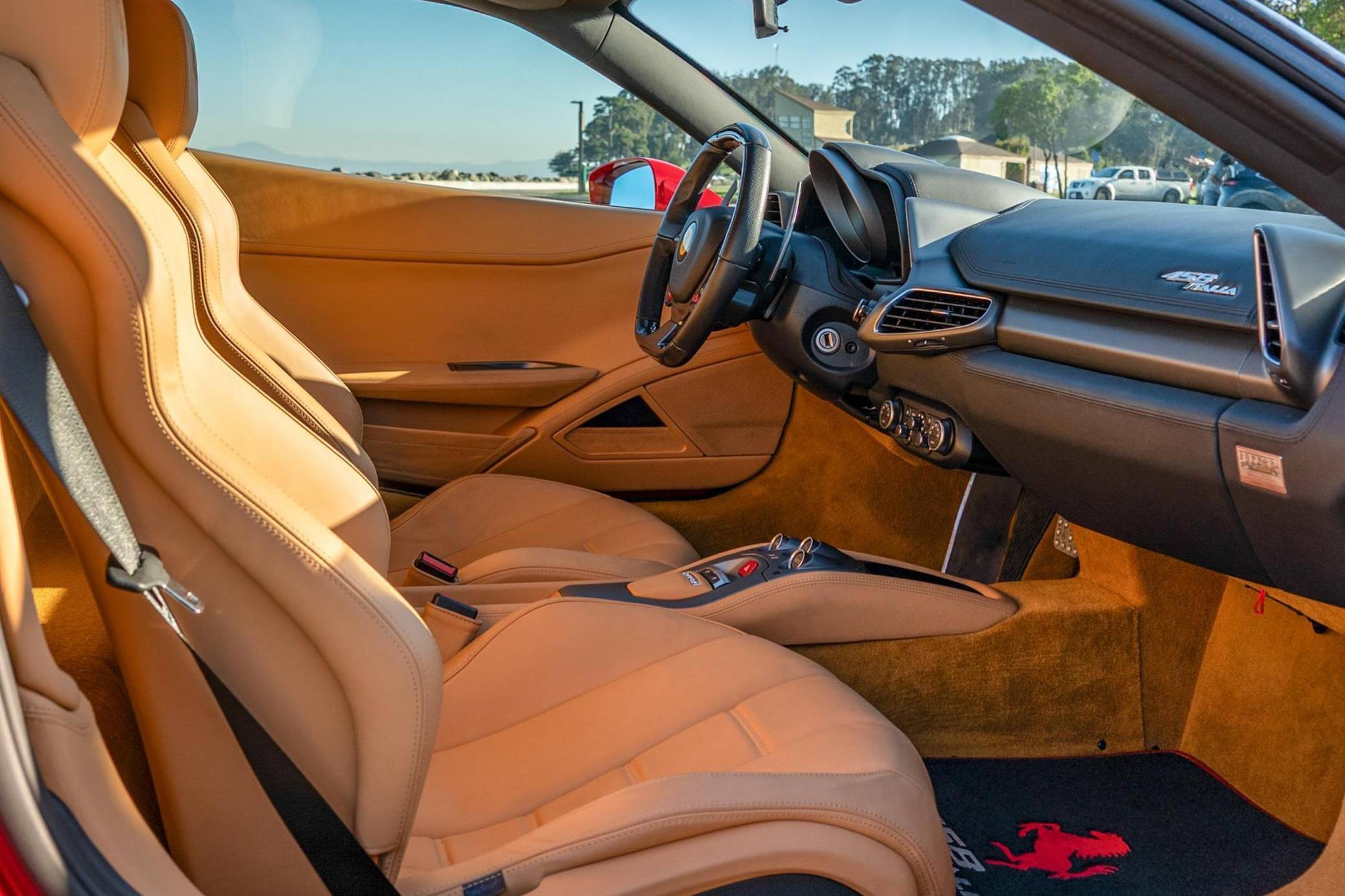 2011 Ferrari 458 Italia — view 7