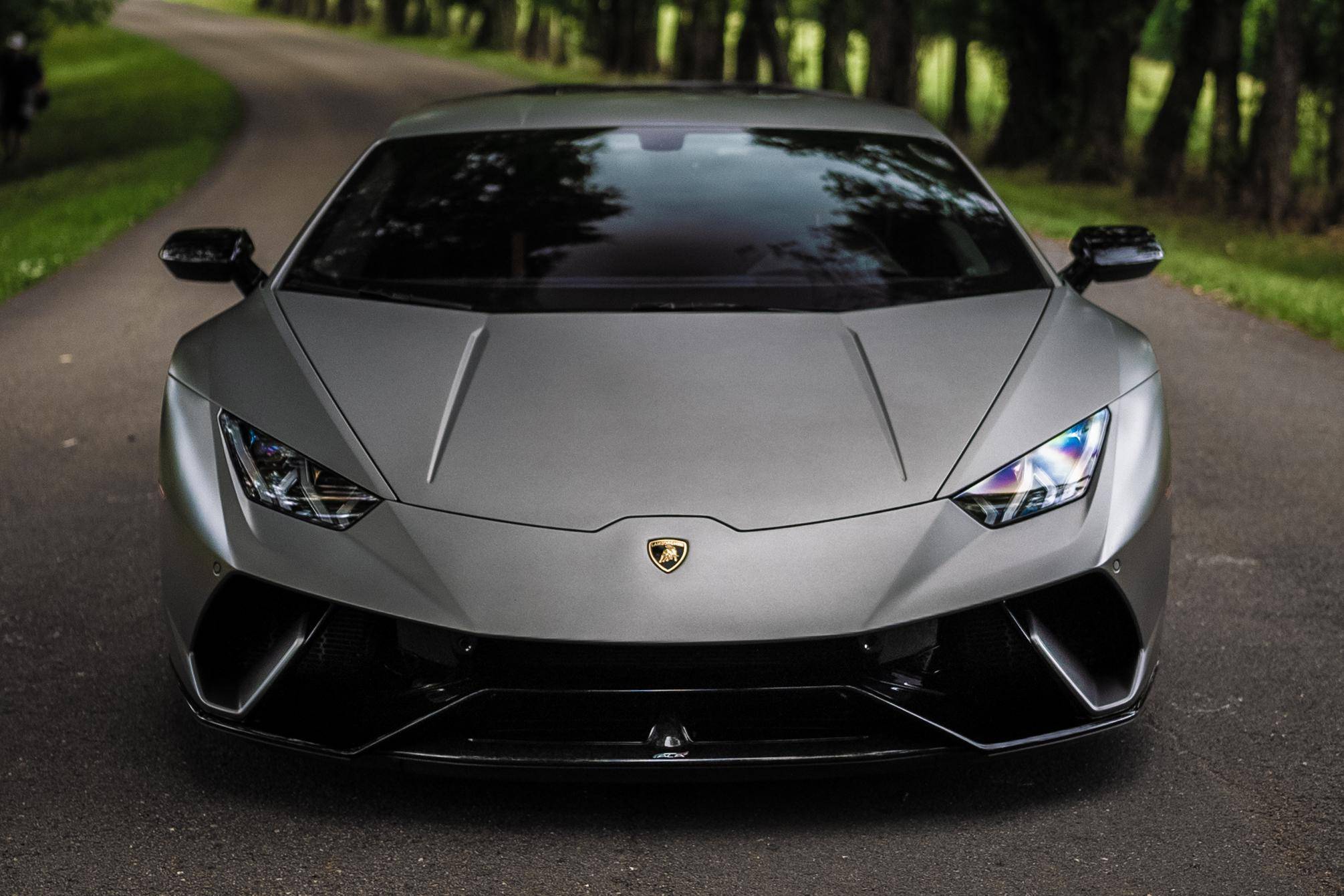 2018 Lamborghini Huracan LP 640-4 Performante — view 2