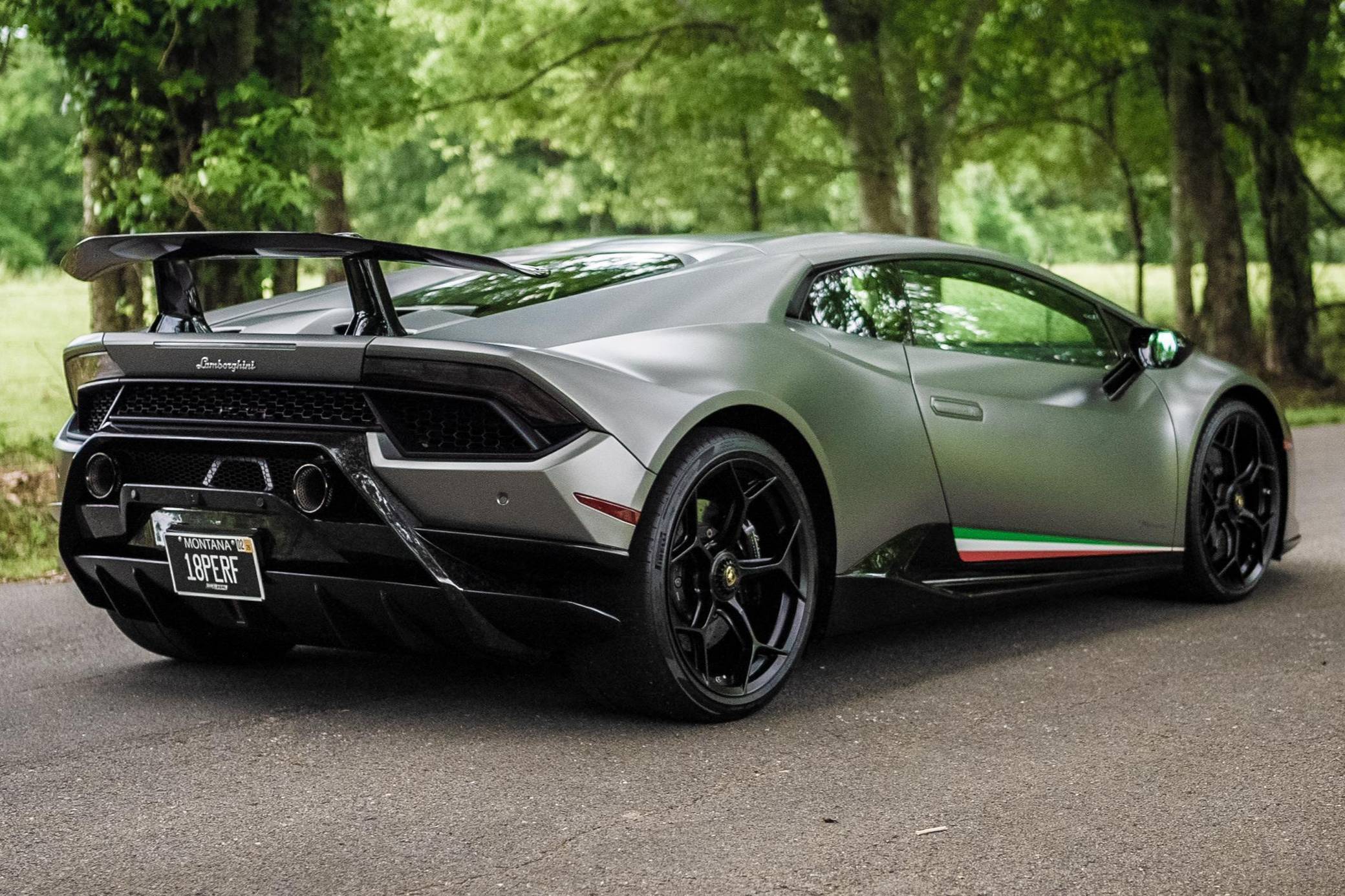 2018 Lamborghini Huracan LP 640-4 Performante — view 4