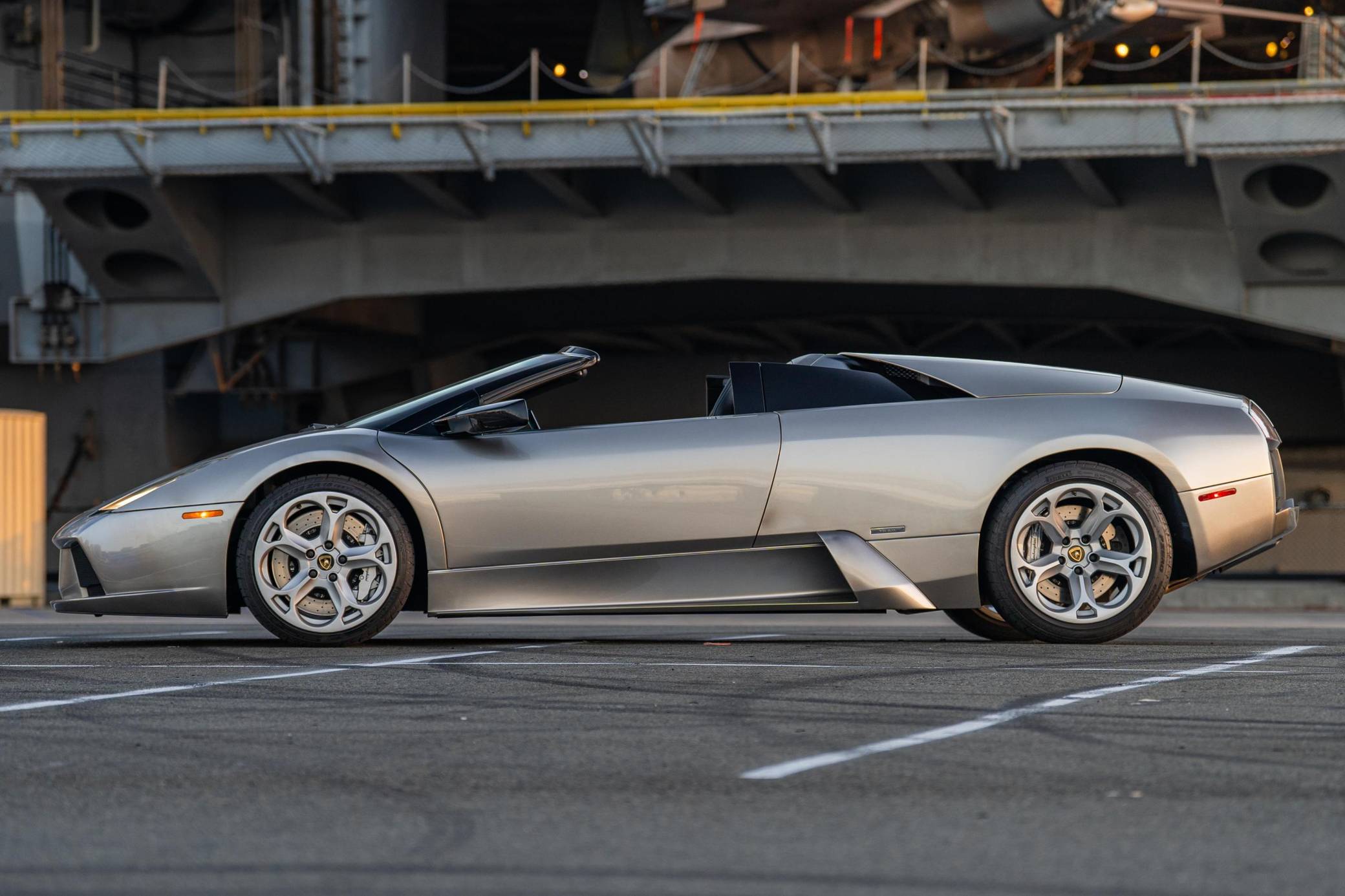 2006 Lamborghini Murciélago Roadster — view 3