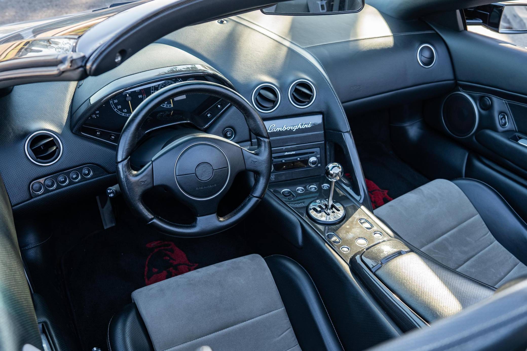 2006 Lamborghini Murciélago Roadster — view 6