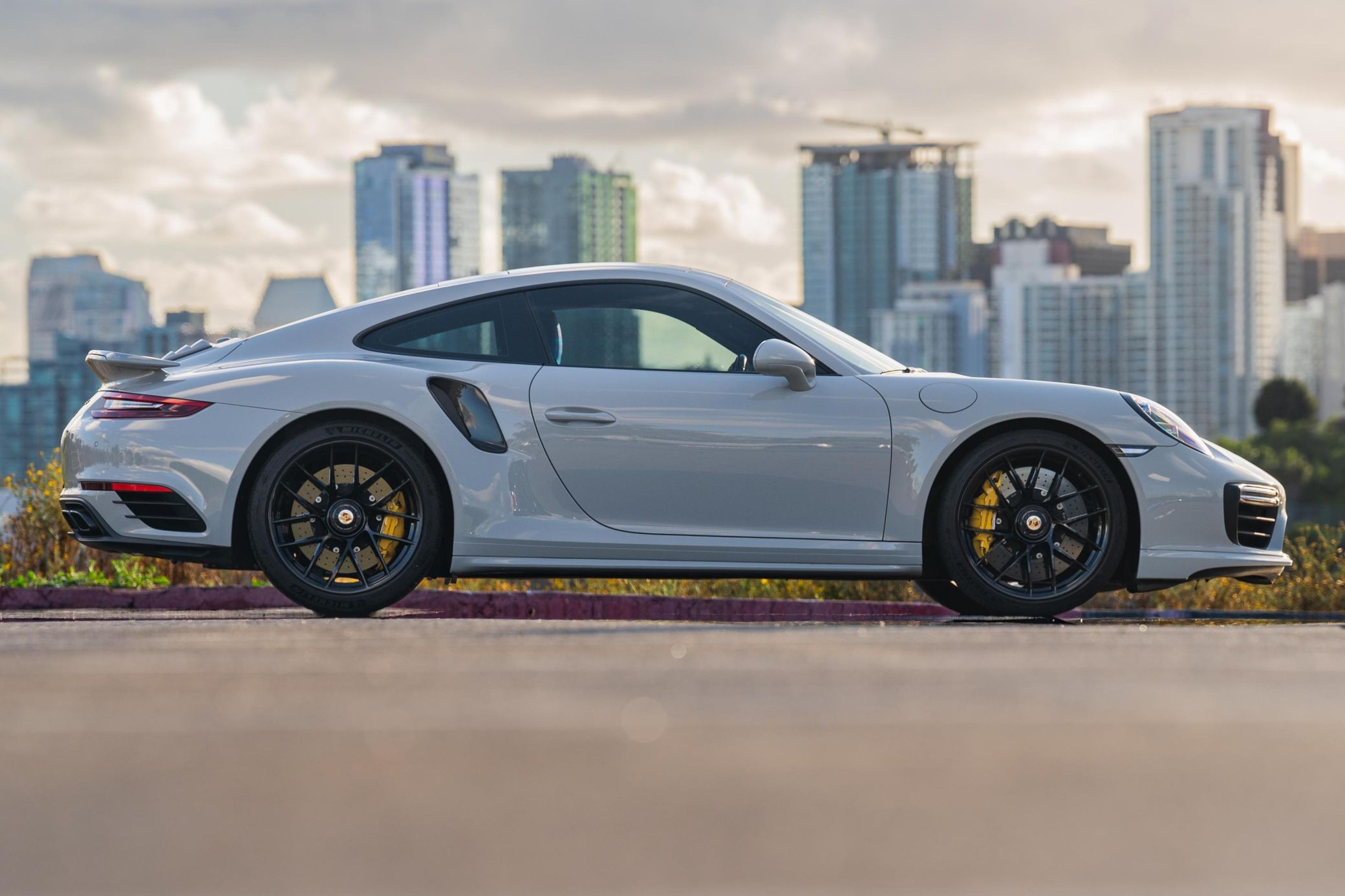 2019 Porsche 911 Turbo S Coupe (992.2) — view 2