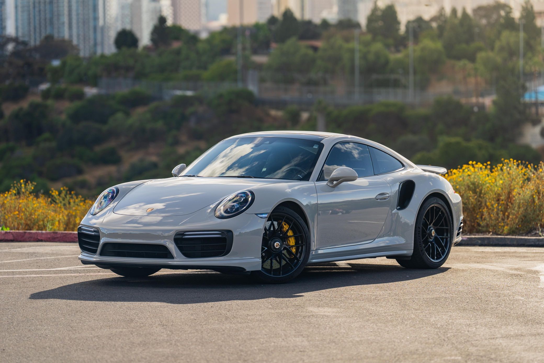 2019 Porsche 911 Turbo S Coupe (992.2) — view 5