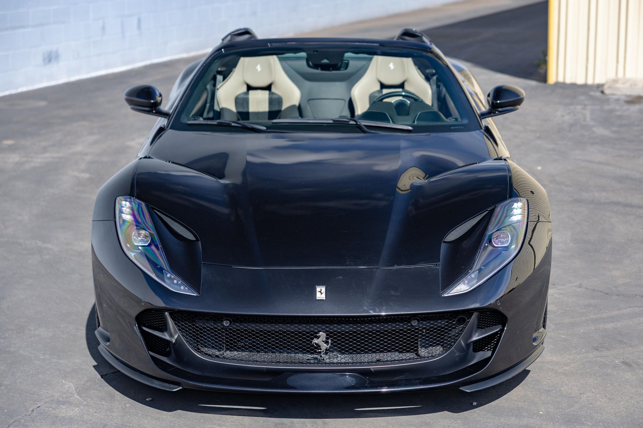 2021 Ferrari 812 Superfast — view 7