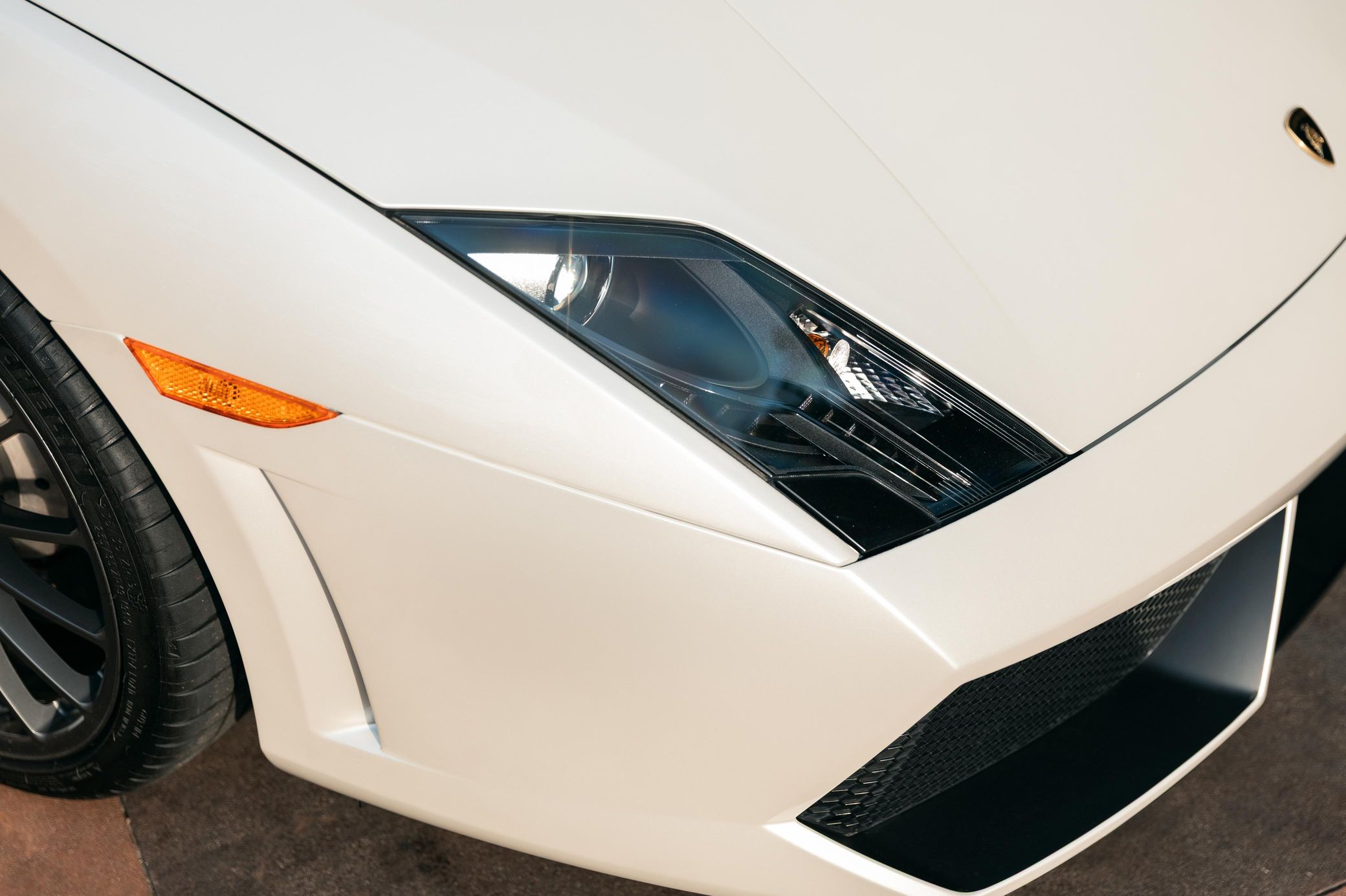 2013 Lamborghini Gallardo — view 2